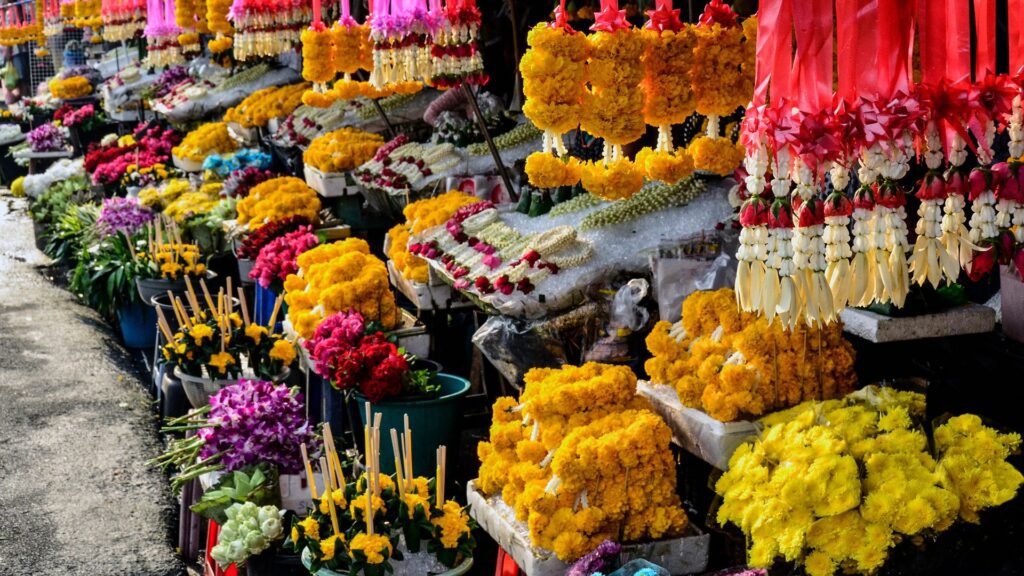 Calle de Tailandia durante el festival de las flores de Chiang Mai