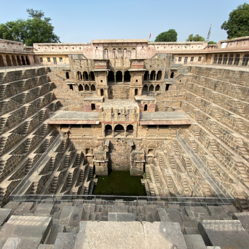 El Chand Baori de Abhaneri, un pozo escalonado impresionante que puedes visitar en tu viaje a la India